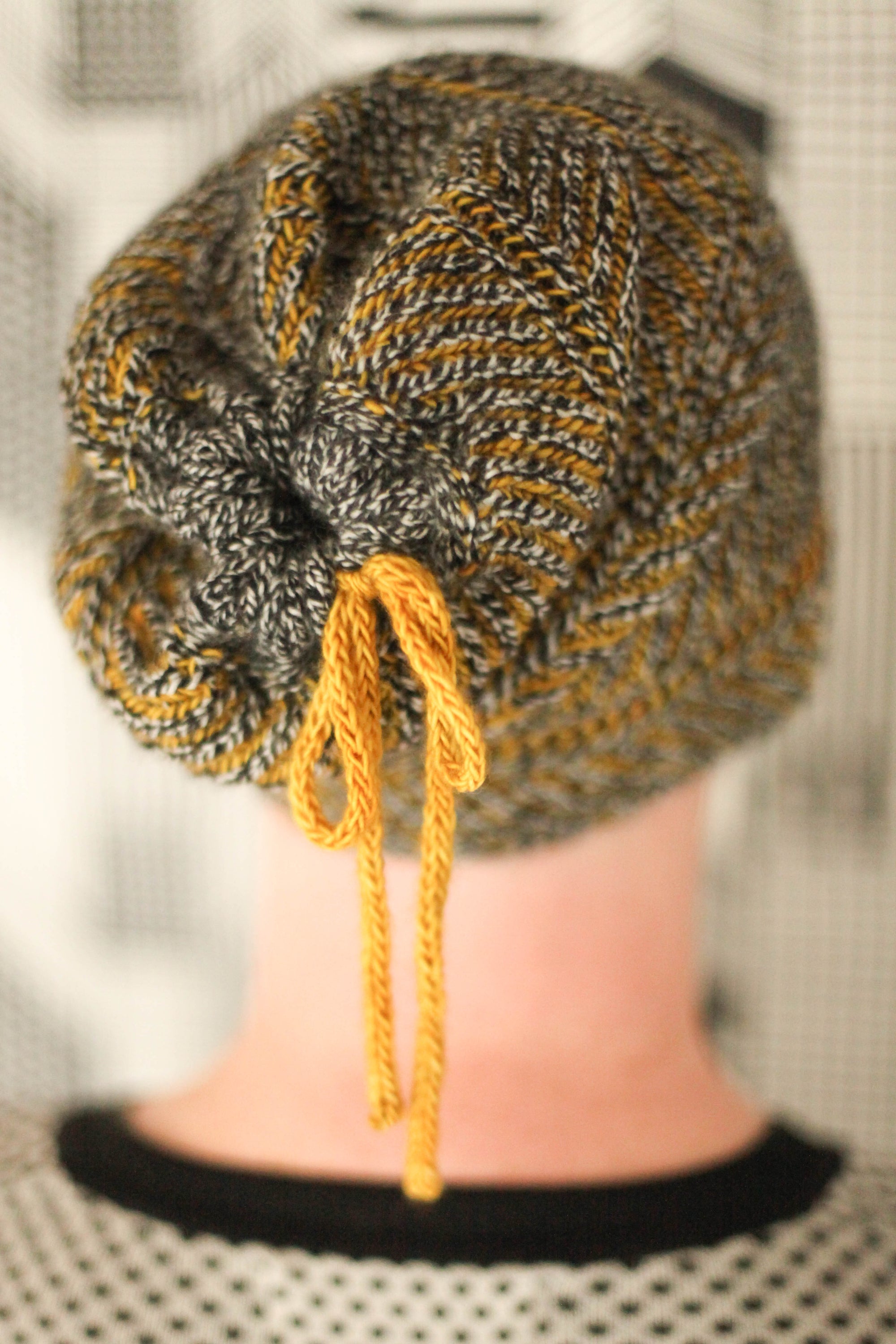 Briochevron Drawstring Tube