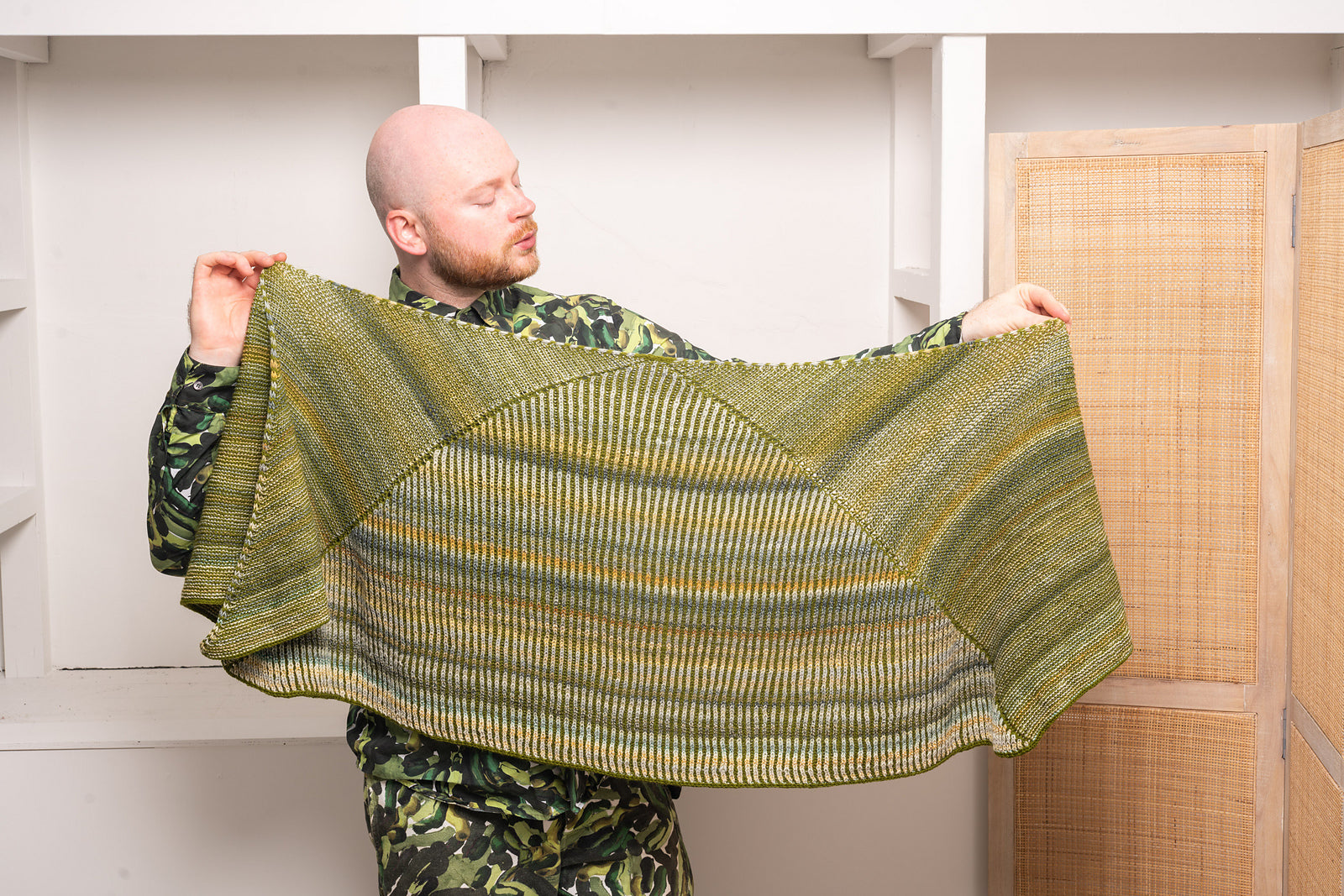 Briogarter Split Shawl