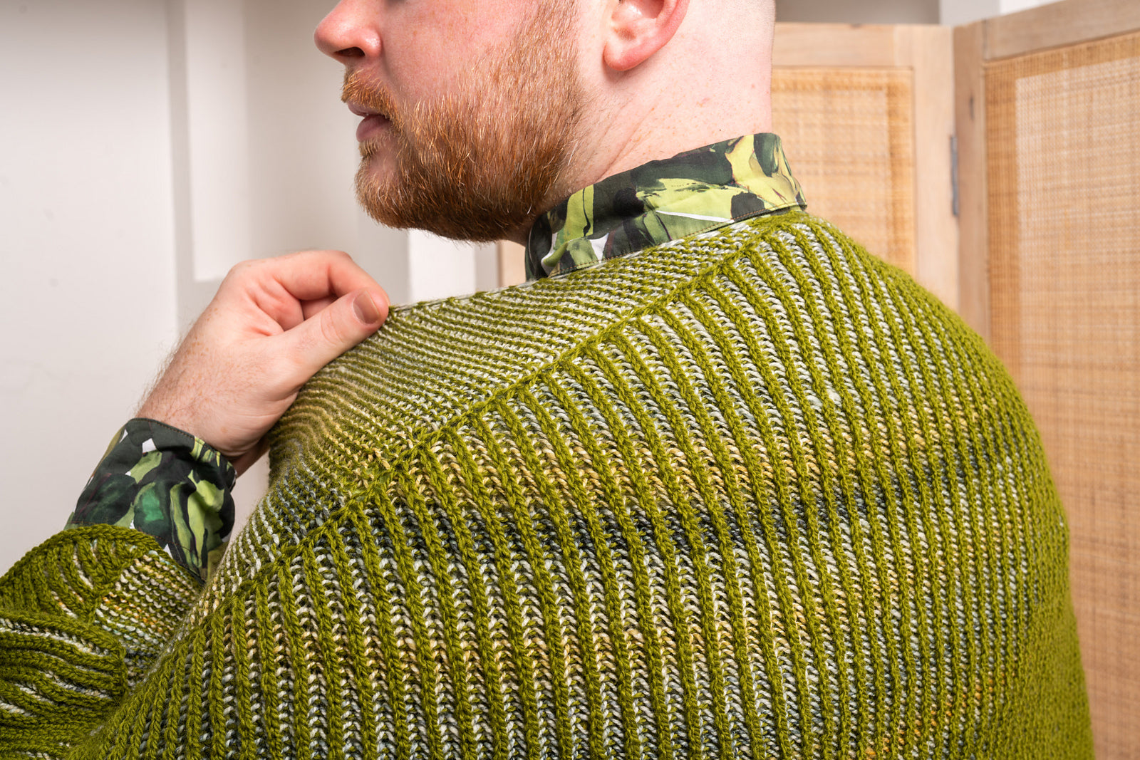 Briogarter Split Shawl
