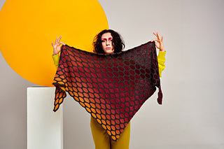 Painting Honeycombs Shawl - Big Honeycombs