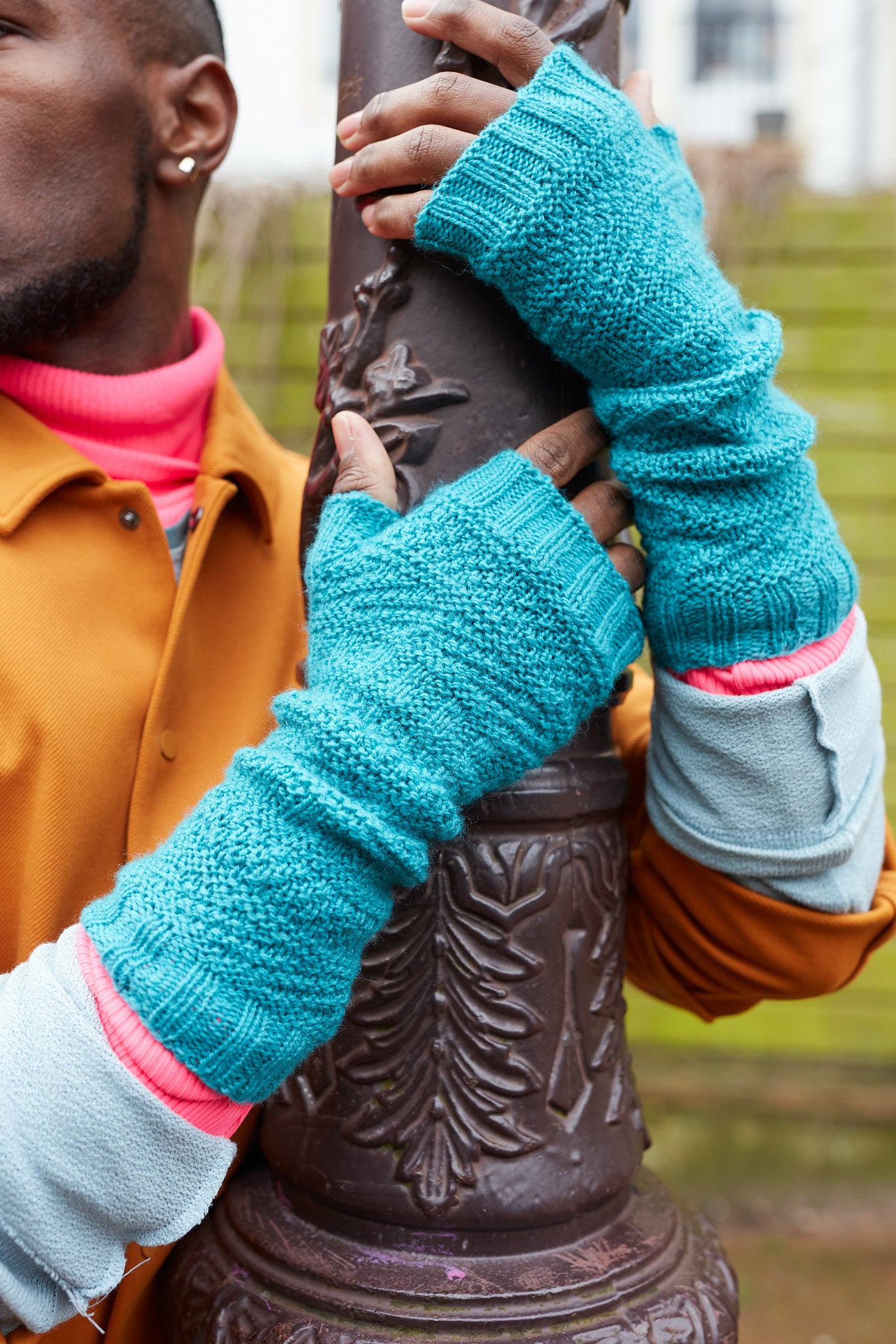 Dustland Mitts