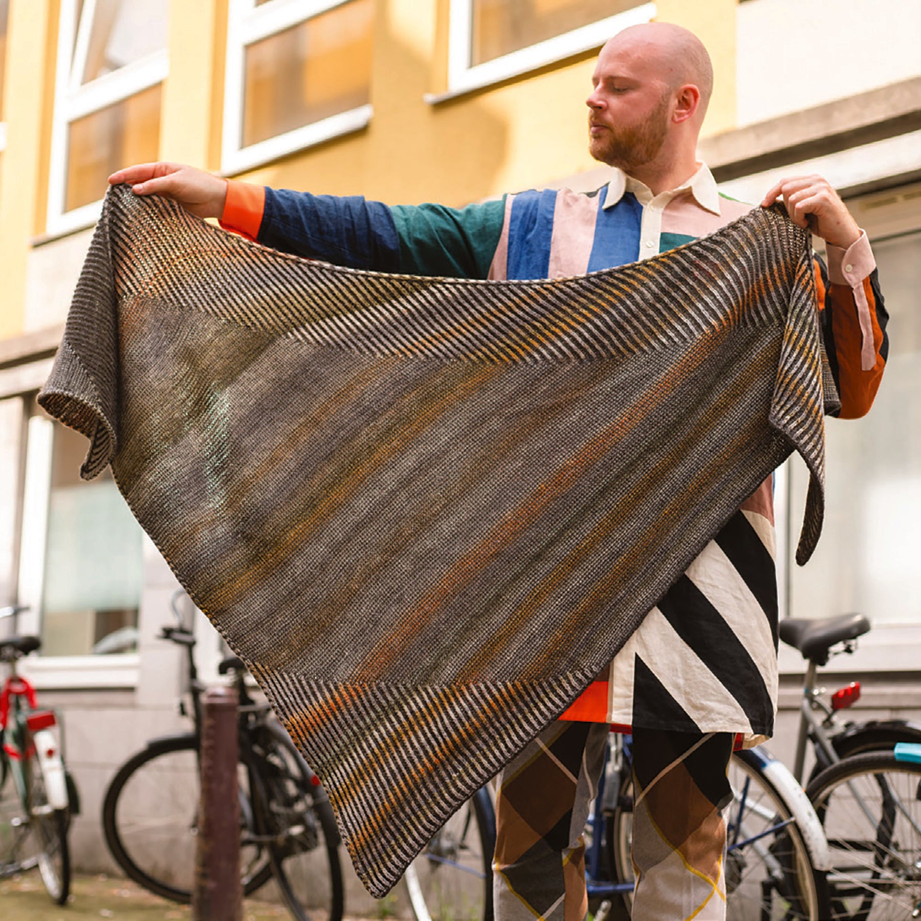 Trigradient Shawl